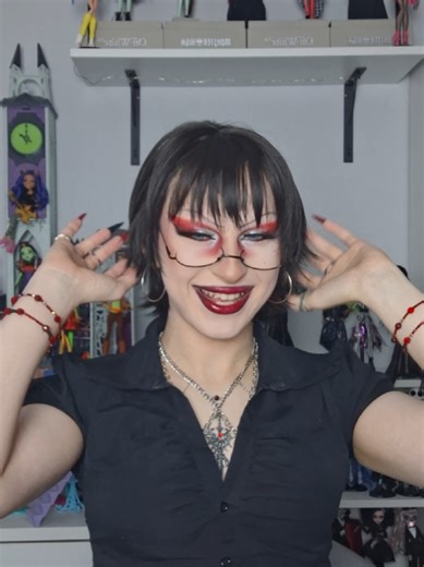 When did I get hot?🤔 #fyp #makeuptrasformation #dragtransformation #dragqueen #alternative