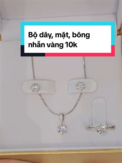 Bộ dây mặt, bông và nhẫn cực xinh PNJ Lh: 0338837608 Dc: 362 - 364 Trần Phú, Thanh Hóa #pnjtranphu #pnj #daychuyen #nhannu #bongtai