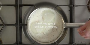 How to make bread sauce