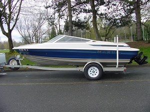 1995 20' Maxum 2000 SR Open Bow Boat Video