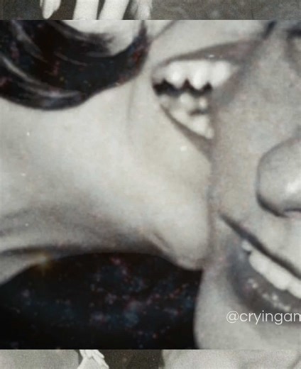 cryingamine (@cryingamine)’s videos with original sound - cryingamine