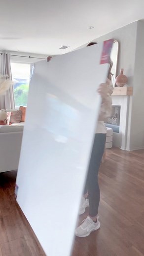 Creating Floral Patterns on Canvas in Modern Living Room