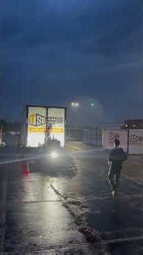 Loading 20ft Portable Storage Container