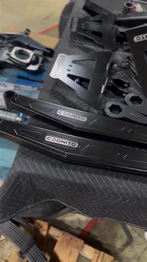 Cognito Motorsports on Instagram: "Above the rest 💪 @standoutspecialties set up this ‘24 Denali with a Cognito 12” Performance lift kit featuring @fox PSRR 2.0’s - alongside a set of Cognito LDG traction bars for seamless ride quality, even at unprecedented ride heights. SKU 210-P1035 🔗 #cognitomotorsports #liftedtrucks #gmc"