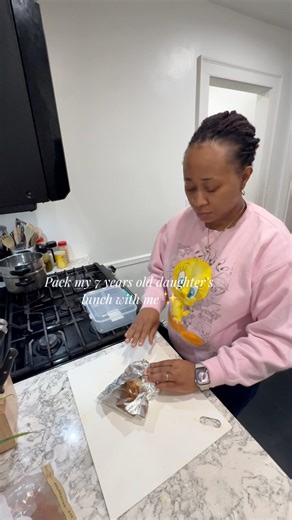 Pack my 7 years old daughter’s lunch with me✨ #packinglunch #packlunch #asmr #daughter | De Wabs'