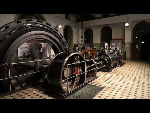 Tandem-Compound Steam Engine from 1904 Running at Night