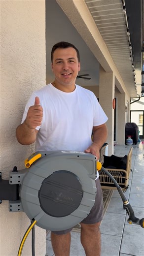 Mert Bektasoglu on Instagram: "Light gray, sleek, and fully retractable ✨ Watering the garden is finally effortless and mess-free 🌿 With its one-button auto rewind system, this hose reel keeps everything neat, organized, and easy to use. Wall-mounted, space-saving, and designed to look great in any backyard 🤍 Strong water flow, smooth pull-out, and a clean setup — perfect for everyday outdoor use, especially in Florida ☀️🌴 🔗 Discover more at: https://glahoden.com/ Collaboration with @glahode