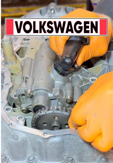 1.4 TSI CHPA Engine Rebuild - Bottom End Assembly. • In this video, we begin the assembly of a 1.4 TSI engine with the CHPA engine code, which was installed in the Skoda Octavia from 2013 to 2020. This engine belongs to the EA211-TSI family, which includes several related variants with different engine codes but very similar internal design. The engine produces 140 horsepower and features a timing belt-driven valvetrain, typical for the EA211 generation. • This video focuses on the assembly of t