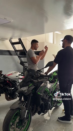 Installation of Quick Shifter Annitori With the great Automotomotive check his instagram https://www.instagram.com/asmotomotive?igsh=bzZjd2VzNGRsbXV5 #fyp #foryoupage #explore #biker #booktok #biketok