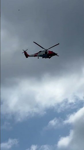 US Coast Guard MH-60T Jayhawk in the Outer Banks, NC 2025 #jayhawks #uscg #mh60 #obx #helicopter