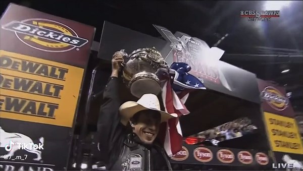 JB Mauney and Bushwacker - Bull Riding Champions