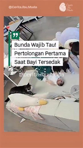 cerita ibu muda on Instagram: "Kejadian diatasi adalah pengingat bagi kita semua bahwa bahaya bisa datang kapan saja. Tersedak (asfiksia) pada bayi butuh penanganan medis yang cepat dan tepat dalam hitungan detik. Penting: 1. Dilarang memasukkan jari secara membabi buta ke mulut bayi jika benda tidak terlihat (bisa membuat benda makin masuk ke dalam). 2. Segera bawa ke RS jika si Kecil sempat tidak sadar atau benda belum berhasil keluar. Tetap Hati-hati dan Waspada selalu,bunda💕"