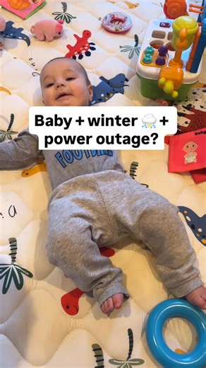 Chelsea, RN, CLC | Feed. Sleep. Thrive. on Instagram: "Winter storms + power outages can feel scary when you have a baby ❄️ Here’s what actually helps keep babies warm without overheating — especially newborns: 🤍 Skin-to-skin is powerful Your body naturally helps regulate your newborn’s temperature. Chest-to-chest under a blanket is one of the BEST ways to keep them warm if heat is limited. 🧥 Think layers, not bulk Onesie + sleeper + one breathable layer is usually enough indoors. Avoid thick