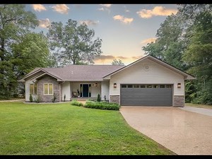 Walkthrough - Lakefront Home in the Arkansas Ozarks | 24 Oniatara Lane, Cherokee Village, Arkansas