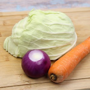 How to make delicious, inexpensive and easy salad in just a few minutes | Recipes Yum