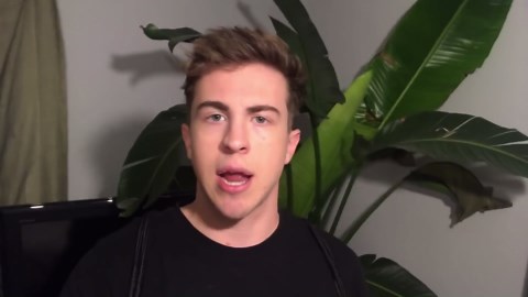 Pro Wrestler’s Husband Gets a Spray Tan