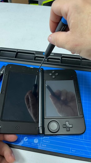 15K views · 34 reactions | Nintendo 3DS Xl. Slider replacement #nintendo3dsxl #3dsxl #nintendofix #microsoldering #repair #nintento #fix #lab #digytronix #ifixit #lab #electronics #dreamlab #viral #fyp | DIGYTRONIX | Facebook