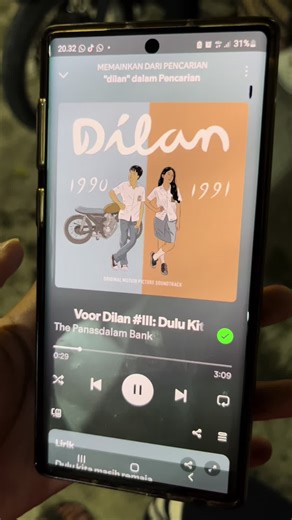 Dilan dan Milea: Cita-cita dan Hujan