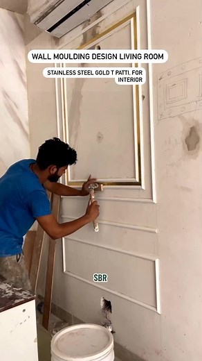 Luxurious Wall Moulding Design with Gold Plated Steel Sheet