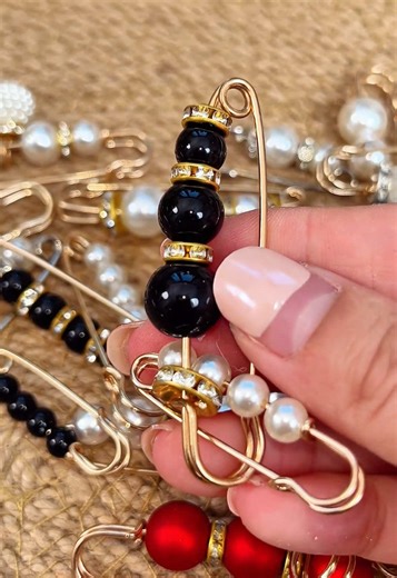 Pearl Brooch Pins for Stylish Fashion