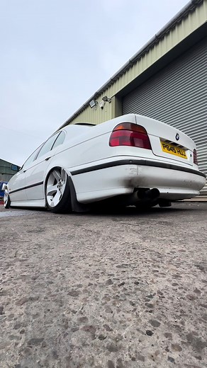 Your weekly dose of reek 😮‍💨😮‍💨….with a cheeky cold start 🤤 (no glow plugs) #fyp #bmw #coldstart #reek #bmwlife