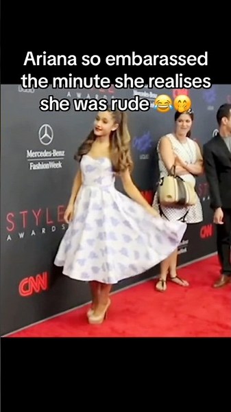 Ariana Grande so embarrassed the minute she realised she was rude 😭