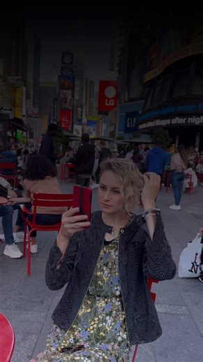 Clients for Therapists, Coaches and Consultants on Instagram: "Very often, it’s this fear that keeps us stuck. You dream of new clients, higher income — but somehow, you postpone the decision again, buy another course “for later,” or find a hundred reasons why “now isn’t the right time.” It feels like it’s the circumstances holding you back — no time, kids are sick, you’re tired, you don’t know where to start… But if you dig deeper, your mind is simply protecting you from the scenarios like: • “