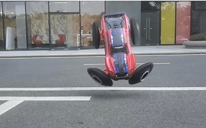 traxxas xmaxx 大x 原地空翻 直到跳齿 震撼原声