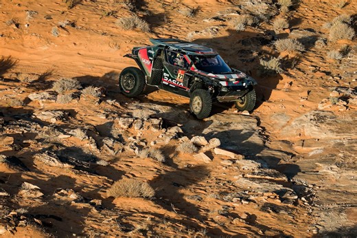 Sébastien Loeb s'agace contre le parcours du Dakar : « Ça se joue à la connerie de chacun »