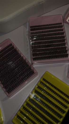 ✨ Cils individuels disponibles Modèles pour tous les goûts Prix variables selon les modèles : de 6€ à 18€ 💸 📦 Possibilité de livraison 📍 Située à Sainte-Marie N’hésite pas à me contacter