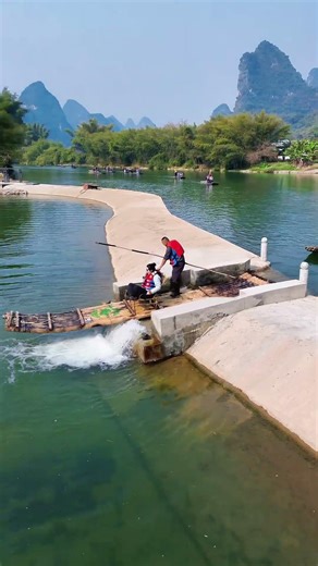 Enter my channel and meet your Guilin tour guide #guilin #travel #landscape