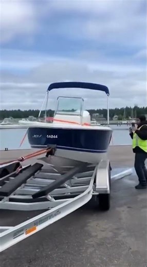 He Forgot ONE Strap… and Lost the WHOLE Boat 😳