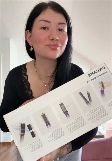 Der Dreame AirStyle Pro ✨😍 Ein richtig schönes Styling-Tool mit mehreren Aufsätzen für verschiedene Looks – von Volumen bis Locken. 💕 #hairtool #Dreame #Hairstyling #haircare #hairstyleinspo