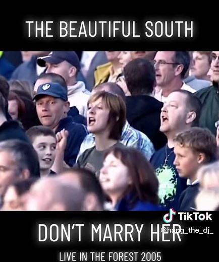 The Beautiful South - Don’t Marry Her (explicit version) Live in the forest 2005 . . 🎵 She's a Ph. D in 'I told you so', you've a knighthood in 'I'm not listening' 🎵 . . . . #thebeautifulsouth #beautifulsouth #paulheaton #paulheatonjacquiabbott #paulheatonandjacquiabbott #jacquiabbott #90s #90smusic #90spop #90srock #livemusic #concert #dontmarryher #fyp #fypシ #trending #hangthedj