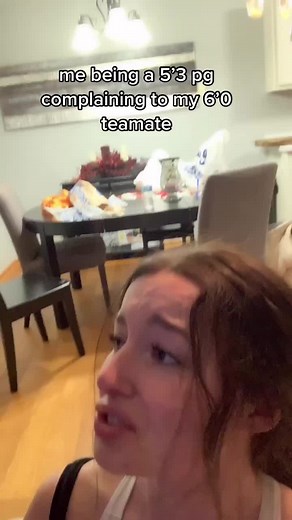 being short is the worst thing 😭😭 #fyp #basketball