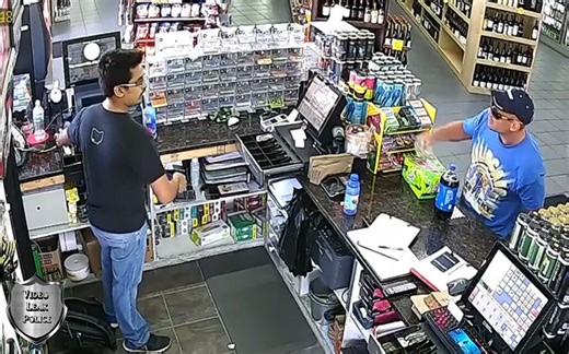 美国警方联合抓捕抢劫犯