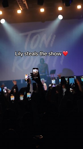 Lily Allen Shines at the Tony Awards 2024