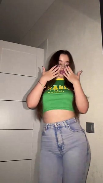 aleksandriey (@aleksandriey)’s videos with Opp Bxtch - Certified Trapper