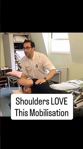 Shoulders love this mobilisation #physiotherapist #osteopathy #manualtherapy ￼