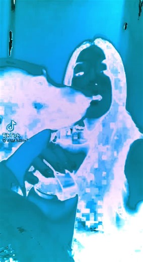 Owner2[]BLUE ICE CUBES[]