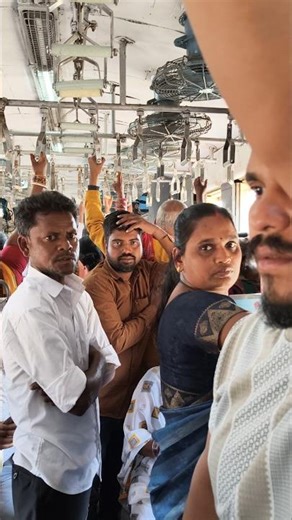 local train crowd 🤔#youtube #jharkhand