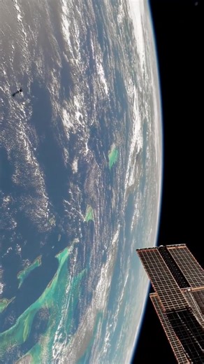 🌍✨ Espectacular imagen de la Tierra vista desde el espacio ✨🌌 📹 Video: NASA Una mirada impresionante de nuestro planeta azul desde las alturas. ¡Tienes que verlo! 🌎🚀🛰️ | Qué Pasa Media Network