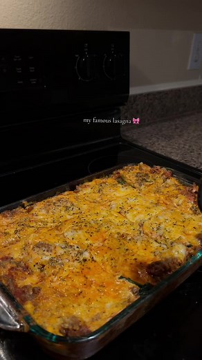 Easy Lasagna Recipe for Beginners | Eats with Dessy