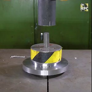 Hydraulic Press vs. METAL SHAVINGS | Hydraulic press channel