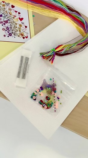 Happy Monday 🌈🧵❤️ Who's already wishing it was Friday…?! 😁 #somewhereovertherainbow #stitchtok #crafttok #fyp #crossstitch #sewing #bothythreads #christmasiscoming #countdowntochristmas