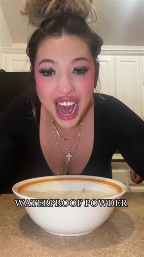 I never thought I’d see the day my fit me powder would be replaced…. BUT IT’S REPLACED!!!!!!! #facepowder #oilcontrolpowder #compactpowder #settingpowder #waterproofpowder @MENOW US