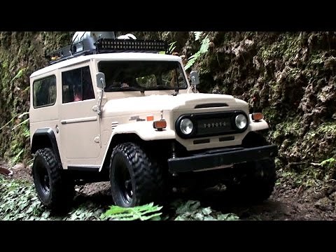 TAMIYA CC-01 LAND CRUISER 40 MOUNTAIN CRUISING