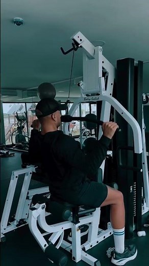 The versatile EXM3000LPS Gym offers 30+ full-body exercises for strength, endurance, and toning!