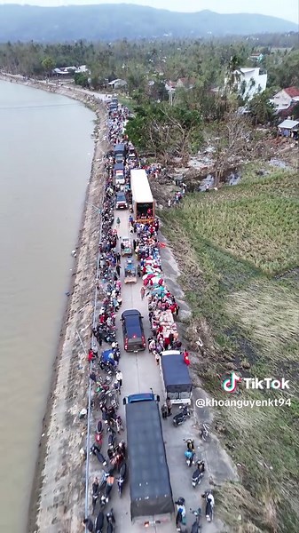 Đoàn Kon Tum Hỗ Trợ Đồng Bào Phú Yên