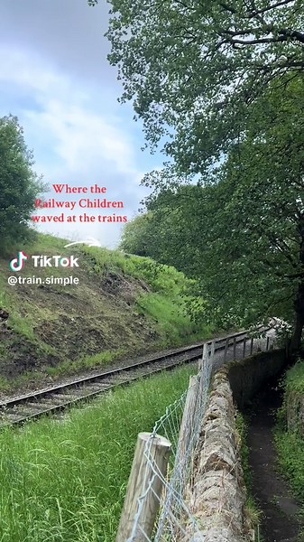 IVatt Class 2MT 41241: A Railway Children Moment